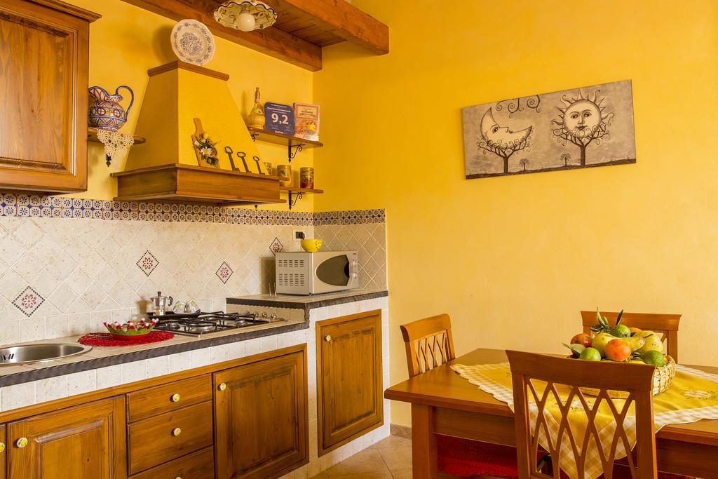 Casa Vacanze Caccamo Santa Lucia エクステリア 写真